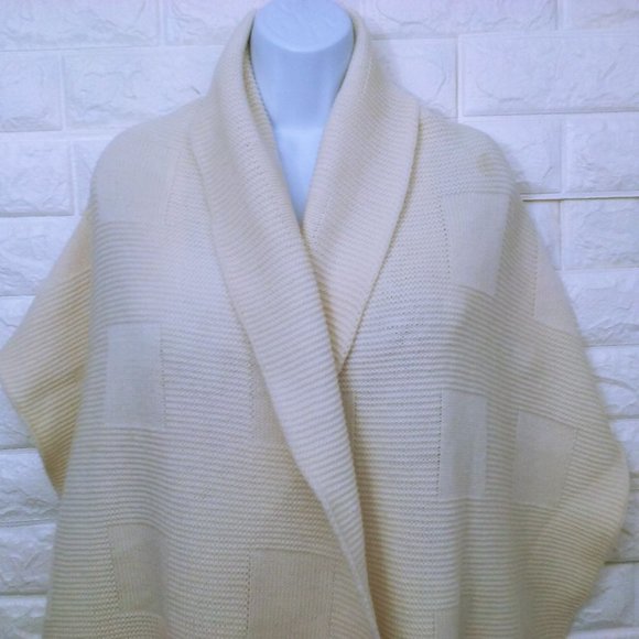 Vintage 70s Knit Shawl Wrap Nicolais Hand-Loomed 62x20" Textured Cubes Fringe - Picture 3 of 10